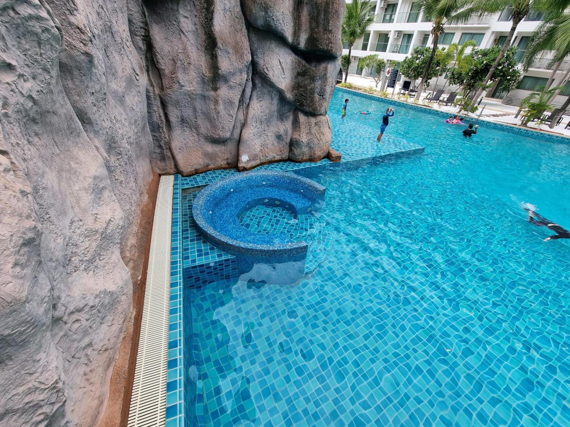 Laguna Beach Condo Resort 3 Maldives Pattaya Pool View ลากูน่า บีช คอนโด รีสอร์ต 3 พัทยา 乔木提恩海滩 外观 照片