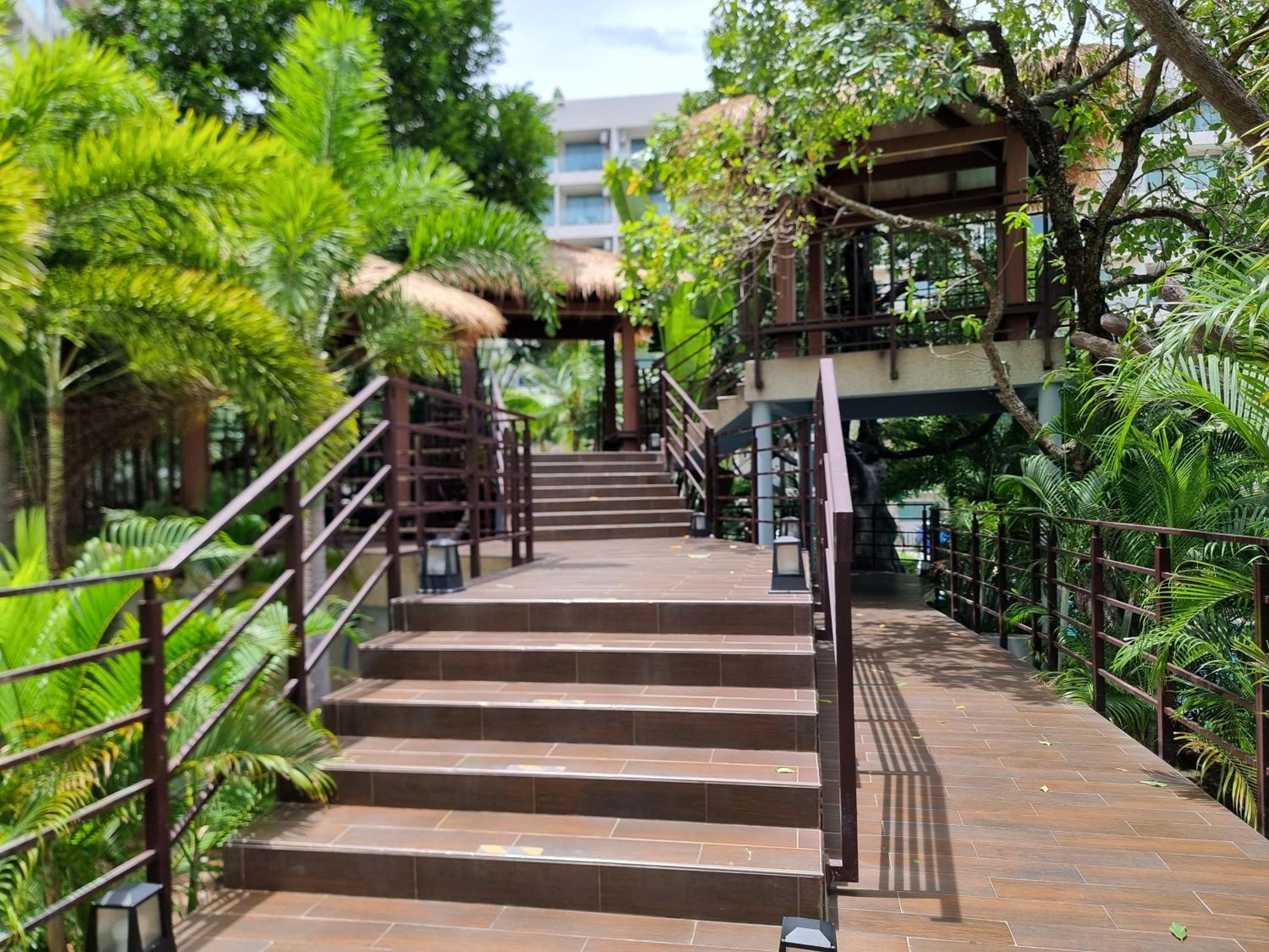Laguna Beach Condo Resort 3 Maldives Pattaya Pool View ลากูน่า บีช คอนโด รีสอร์ต 3 พัทยา 乔木提恩海滩 外观 照片